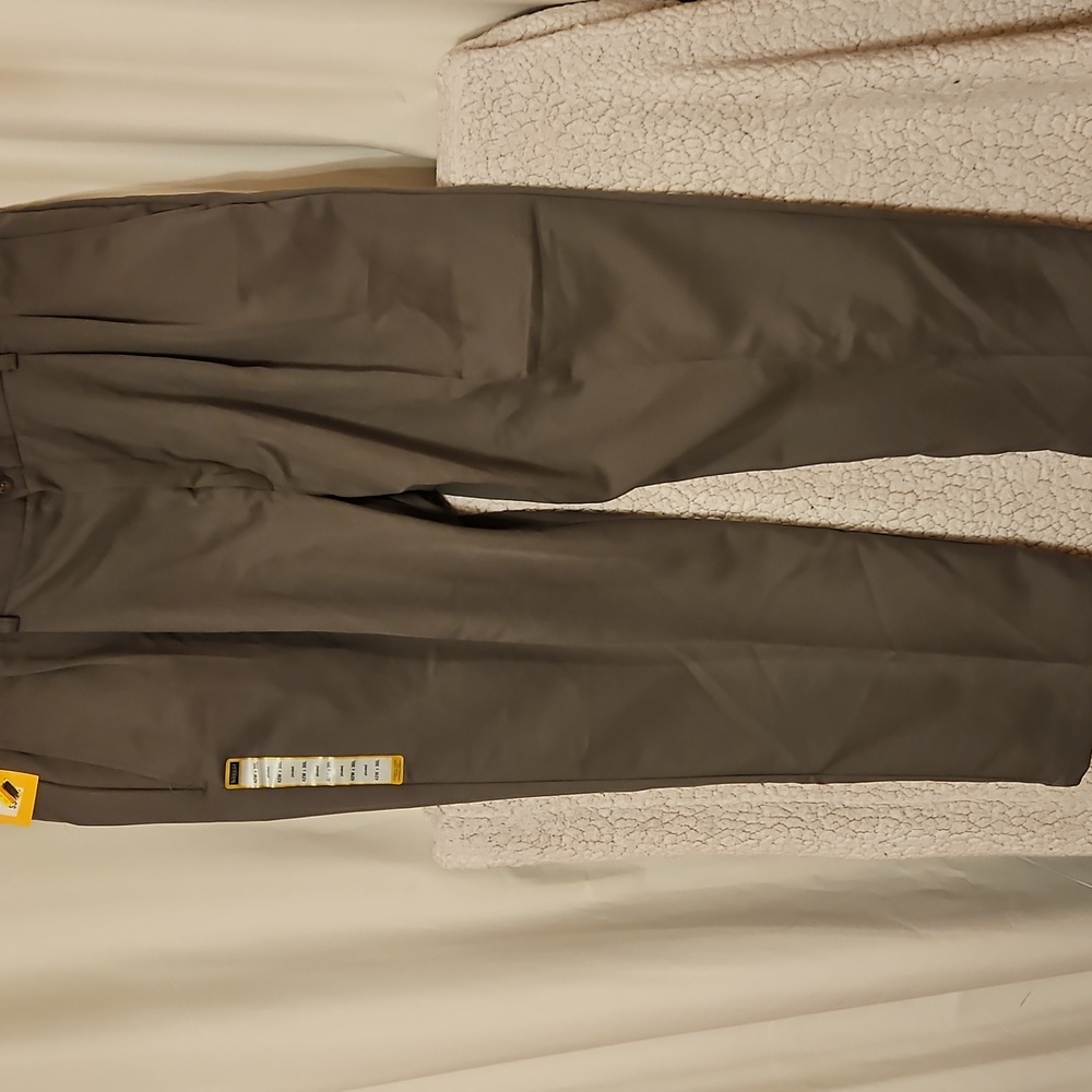 NWT Haggar Cool 18 Men's Olive Pants - Picture 3 of 4